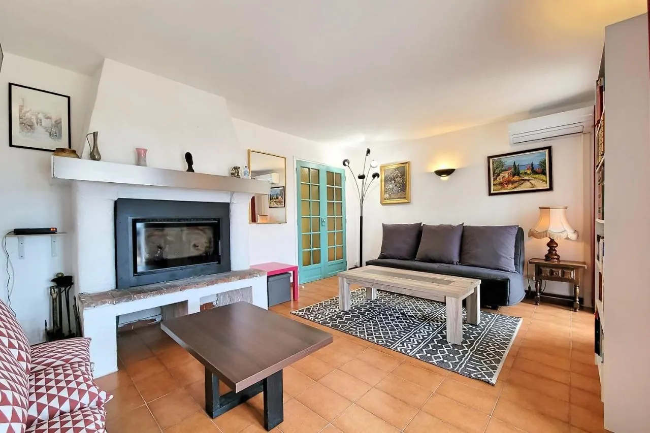 Apartment Comfort Terrace Garden Wifi Saint-Cyr-sur-Mer 0*,  France